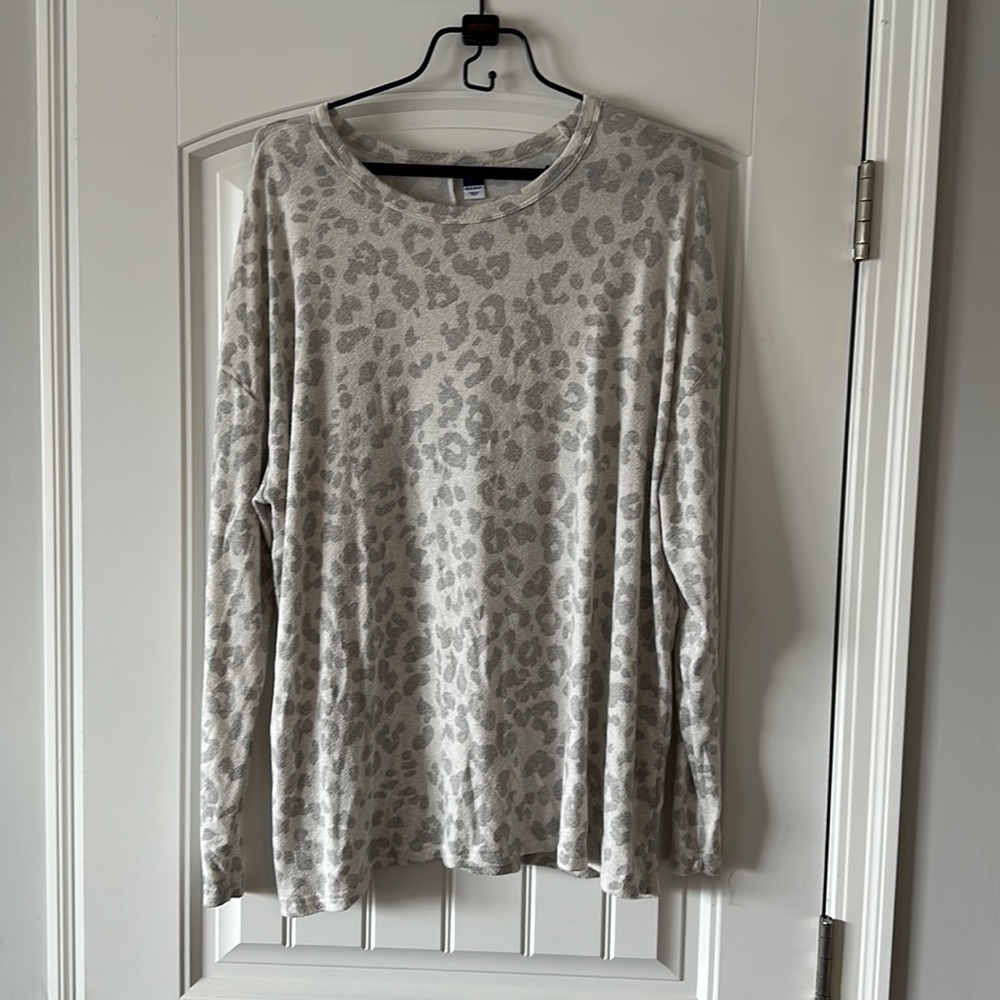 Light gray leopard print sweater